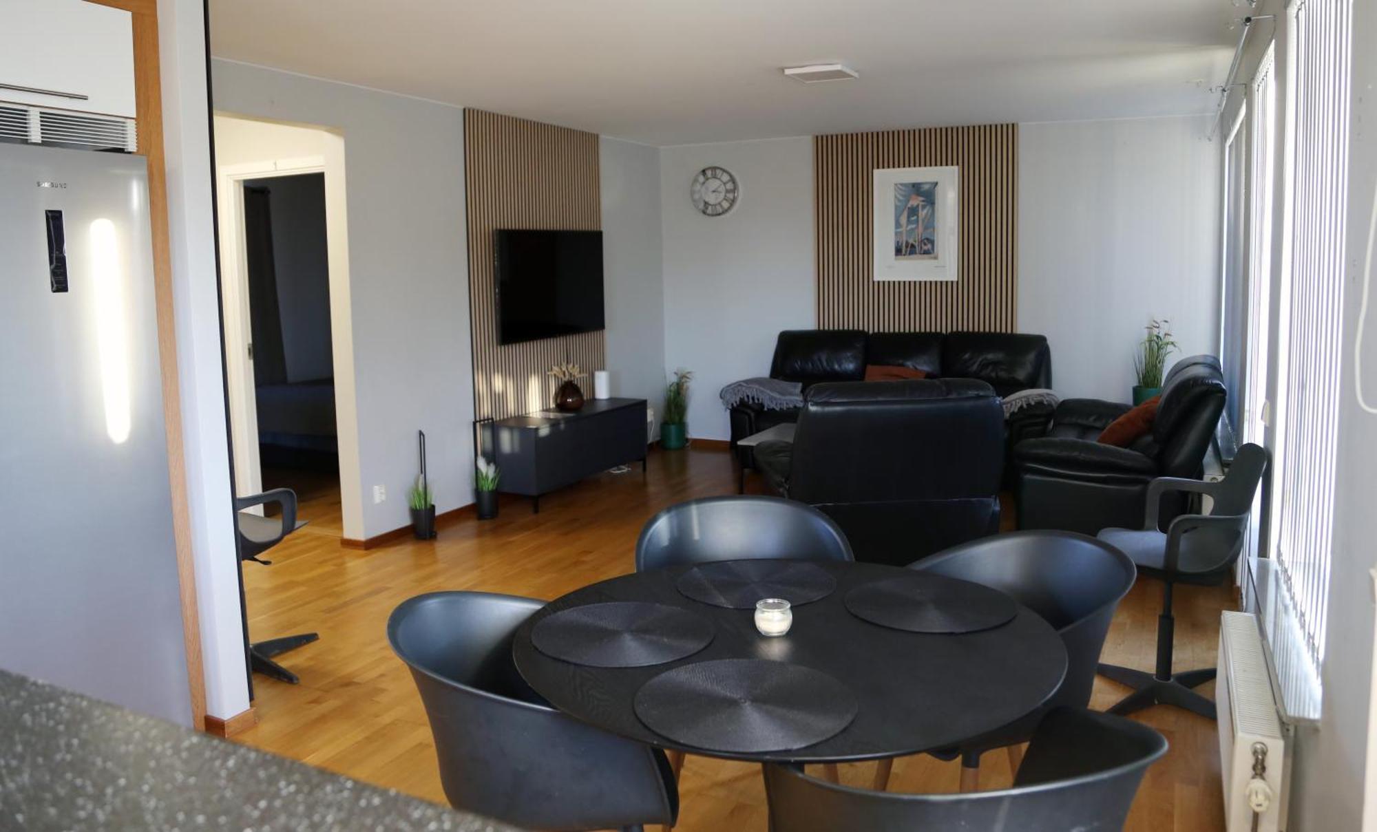 5-bed-rooms House With Jacuzzi, Free Parking, And 2 Toilets-bath In Villa *